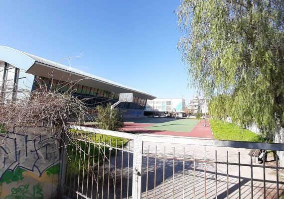 Την κατασκευή νέου Κλειστού Σχολικού Γυμναστηρίου στην παραλία του Μοσχάτου, ζητάει ο Β.Σπανάκης