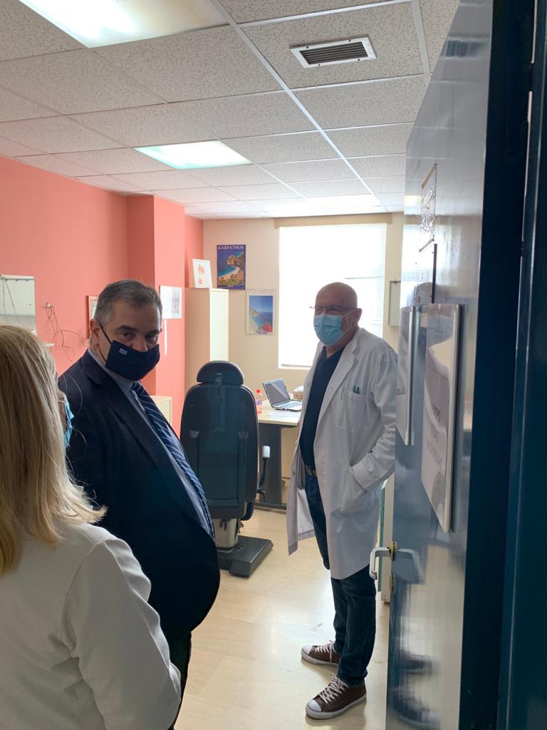Επίσκεψη Σπανάκη στο Κέντρο Υγείας Ηλιούπολης