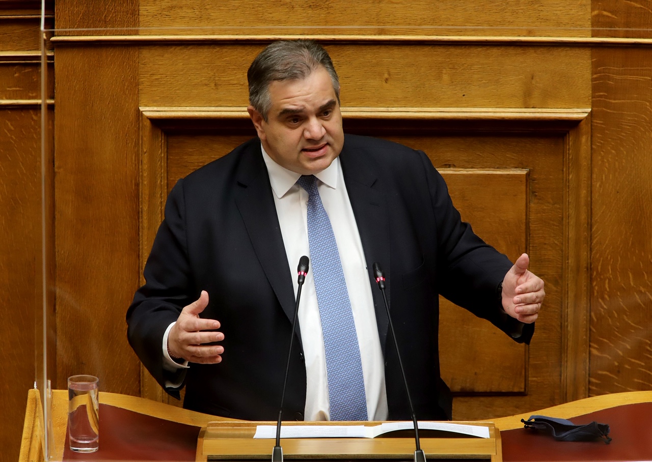 Την άμεση ένταξη των Τελωνειακών Υπαλλήλων στις επαγγελματικές ομάδες που εμβολιάζονται κατά προτεραιότητα, ζητάει ο Βασίλης Σπανάκης