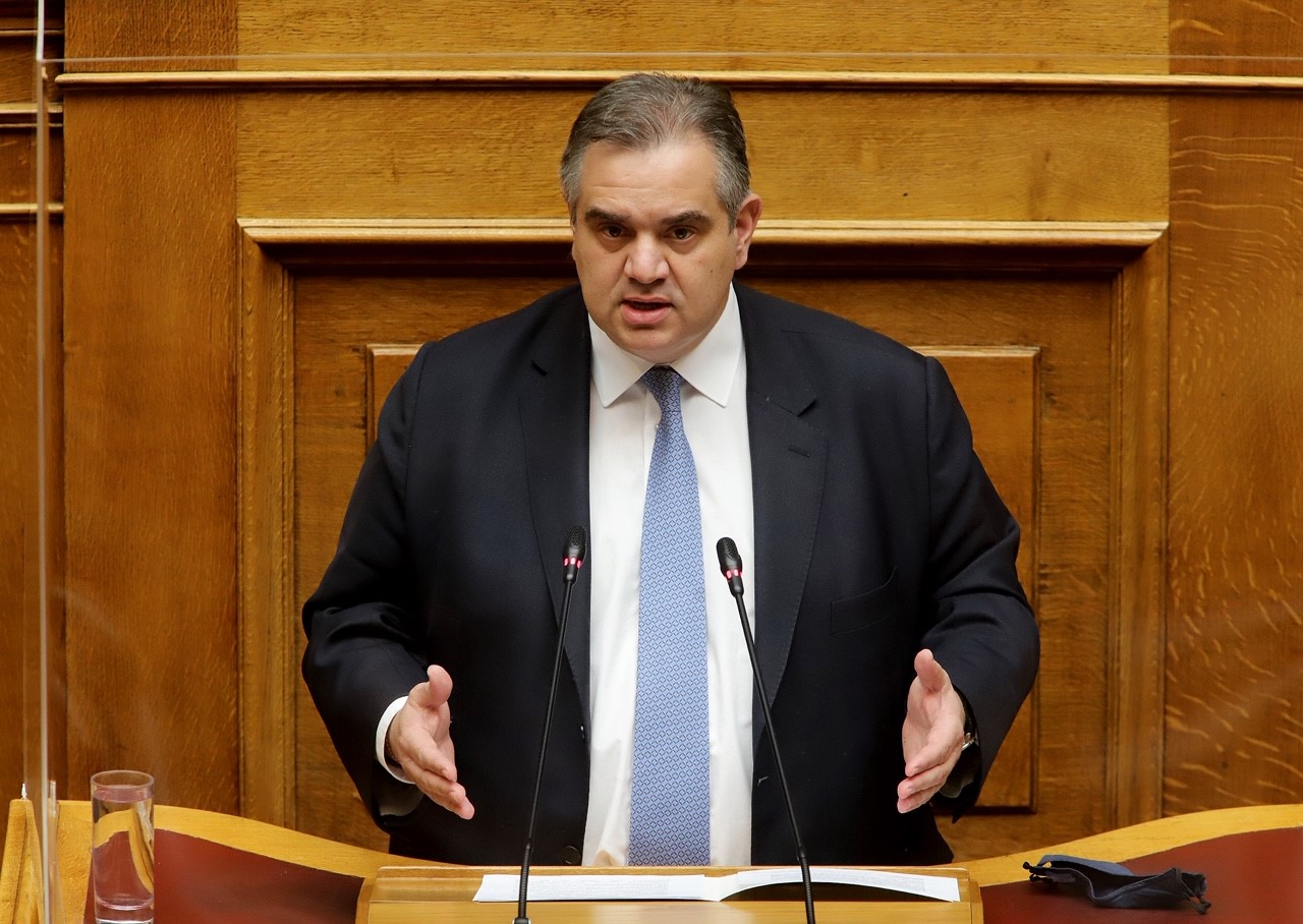 Τη δυνατότητα ορθής επανάληψης των δηλώσεων αναστολών συμβάσεων εργασίας, ζητάει ο Βασίλης Σπανάκης