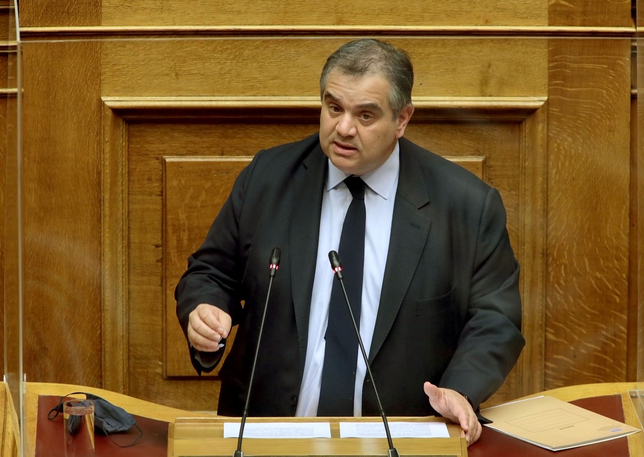 Να δοθεί άμεσα λύση στο ζήτημα της αποζημίωσης των ιδιοκτητών – εκμισθωτών υπεκμισθωμένων επαγγελματικών ακινήτων, ζητάει ο Βουλευτής Β. Σπανάκης